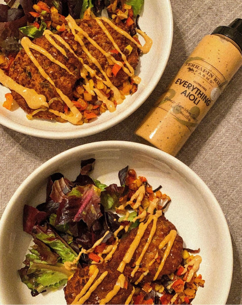 Everything Aioli Garnishing Squeeze